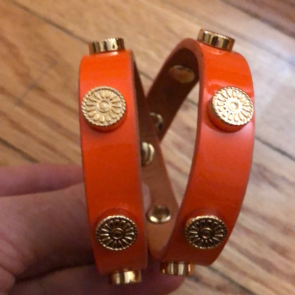 ⬇️ Tory Burch Foundation Logo Double Wrap Bracelet